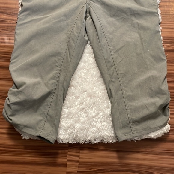 KUHL NWOT Nylon Capri Pants Size 12 - Picture 3 of 10